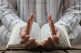 Top 10 Prayer Guides to Deepen Your Spiritual Connection