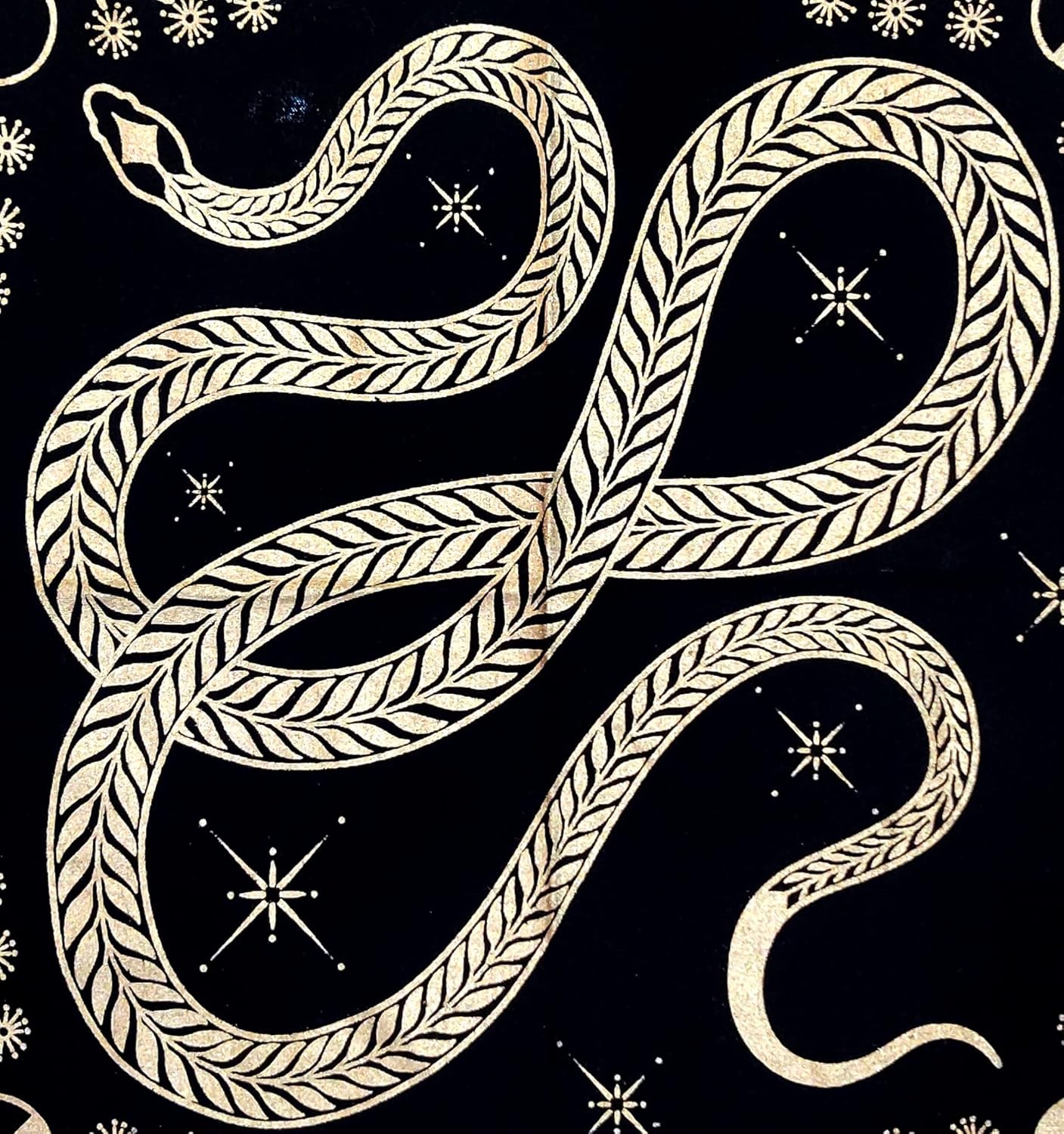 INDACORIFY Golden Snake Altar Table Top Cloth with Fringes Celtic Alter Tarot Witchcraft Spread Spiritual Sacred Cloth 18x18 in (Golden Snake) - Image 4